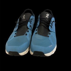 OnCloud athletic shoes